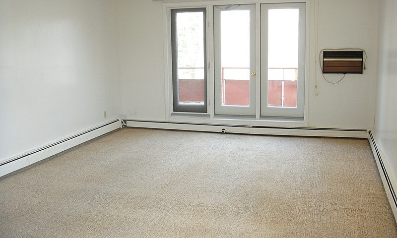 Large 2 Bedroom - 25...
