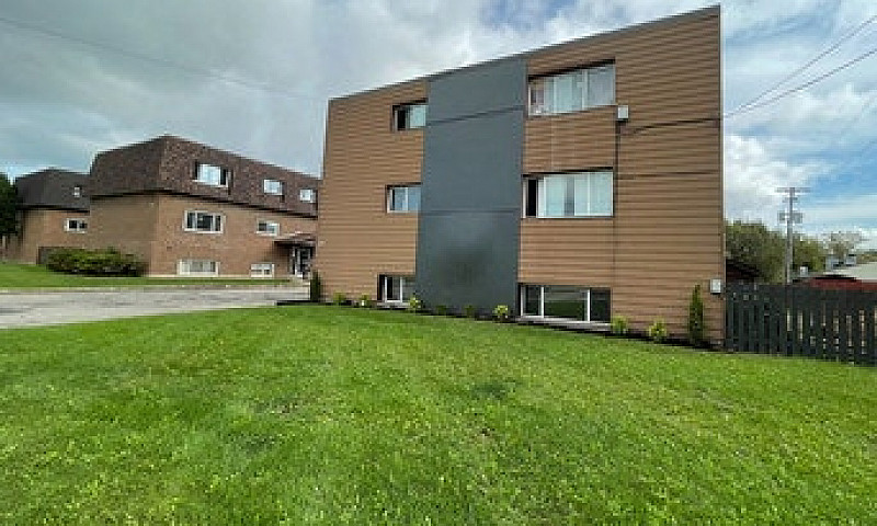 2 Bedroom In Sault S...