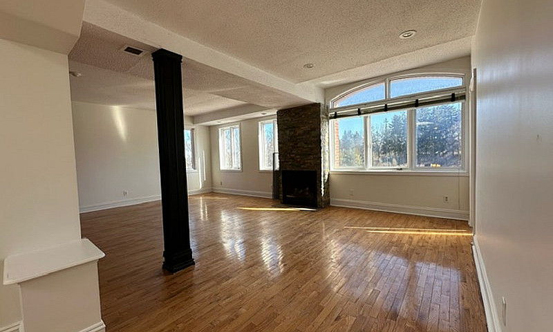 Spacious 3 Bedroom &...