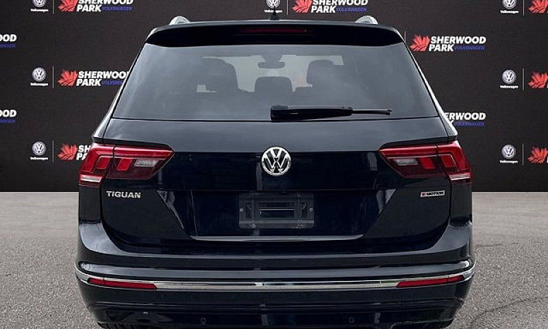 2021 Volkswagen Tigu...