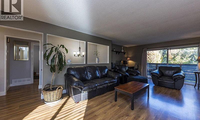 741 E 18Th Street No...
