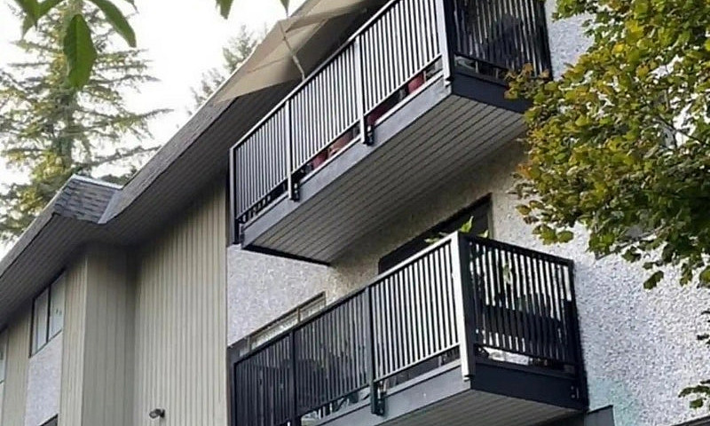Stunning 2 Bedroom/1...
