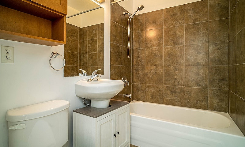 1 Bdr Condo In The H...