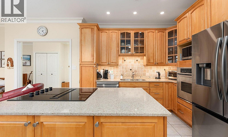 402 1300 Hunter Road...