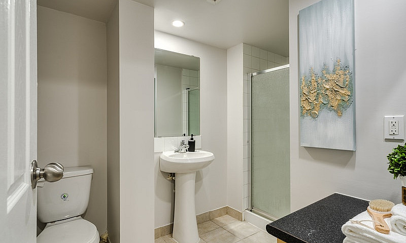 Furnished 2 Bedroom,...