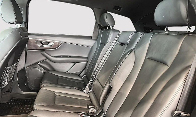 2024 Audi Q7 Komfort...
