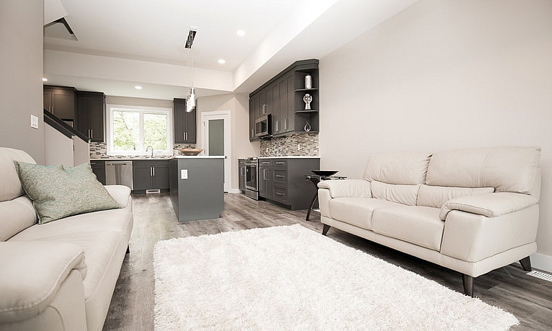 Luxury Townhome Avai...