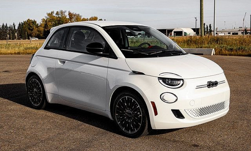 2025 Fiat 500E (Red)...