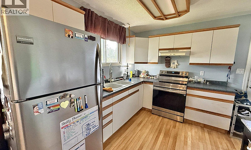 1038 Mountain Ash Ro...