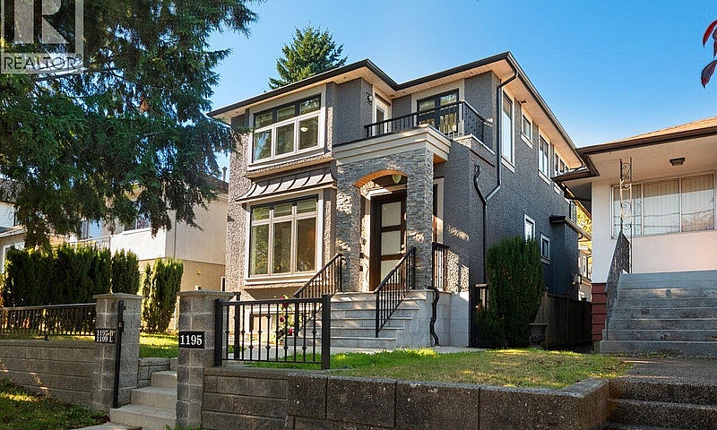 1195 Nootka Street V...