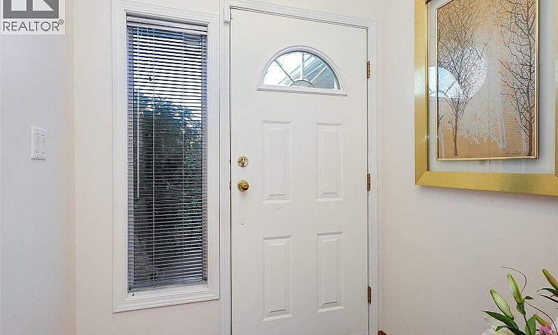 595 Delora Dr Colwoo...