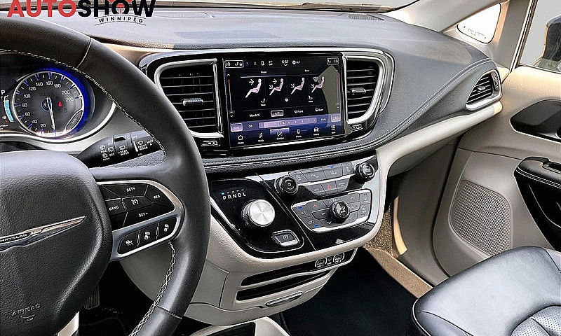 2024 Chrysler Pacifi...