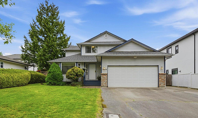 9028 136B Street Sur...