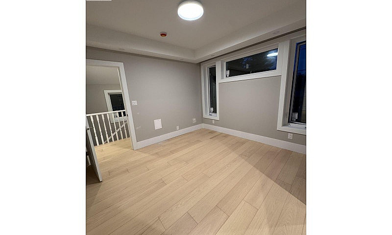 3-4690 W 6 Avenue Va...