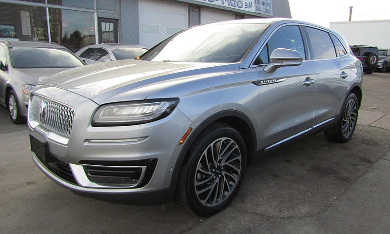 2020 Lincoln Nautilu...
