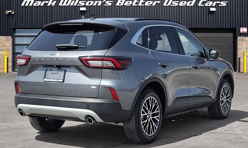 2025 Ford Escape Phe...
