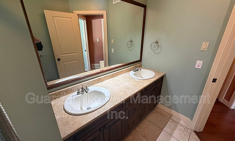 Spacious Walkout On ...