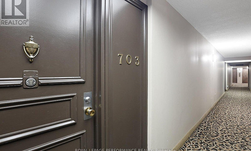 703 - 1081 Ambleside...