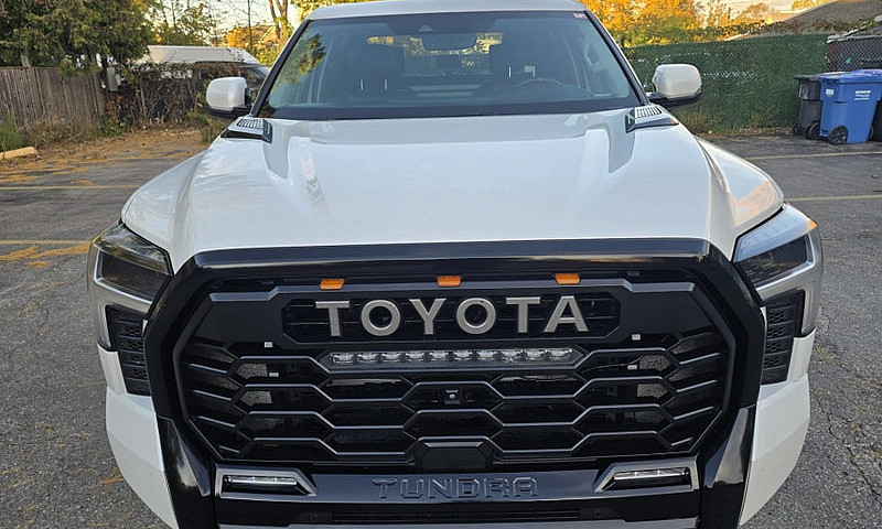 2023 Toyota Tundra 4...
