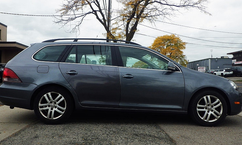 10 Vw Golf Wagon 2.5...