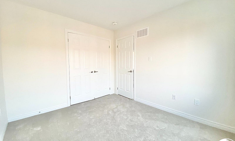 3 Bed 3 Bath - Detac...