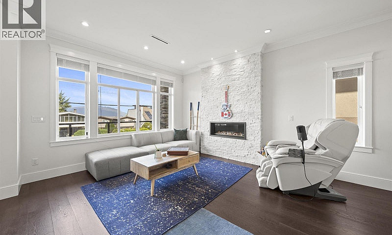 4758 Maitland Burnab...