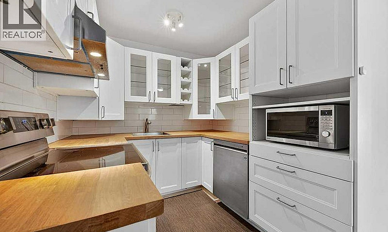 202A, 5601 Dalton Dr...