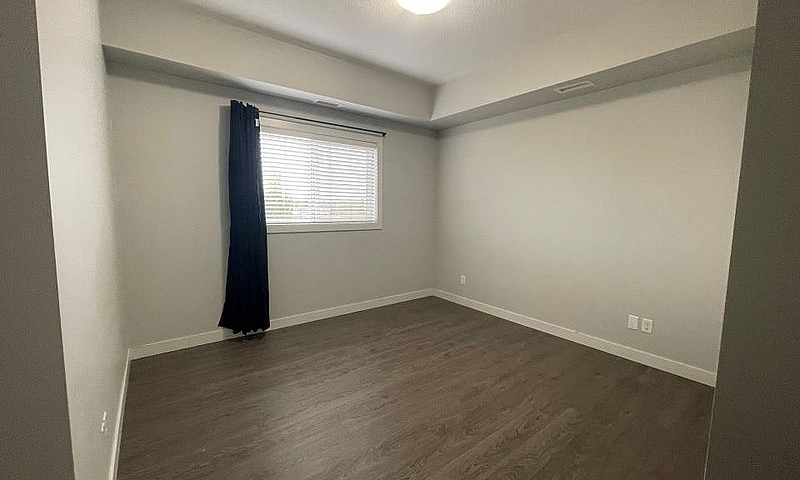 5913 54 Avenue -  59...