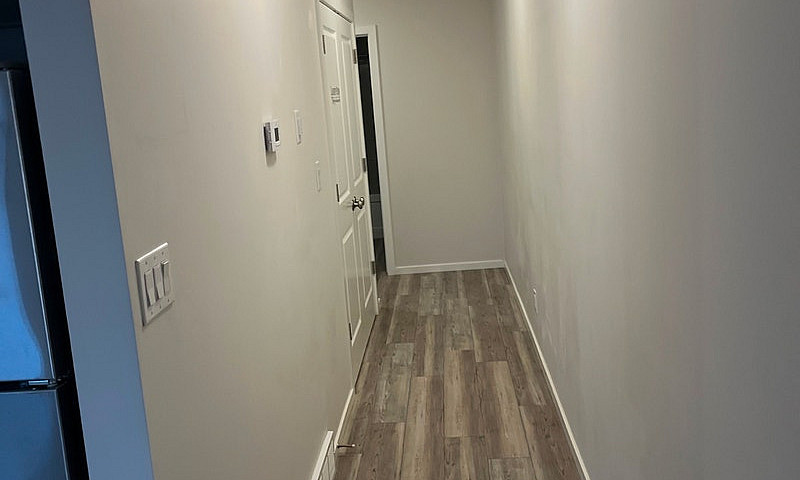 Modern 2-Bed  2-Bath...