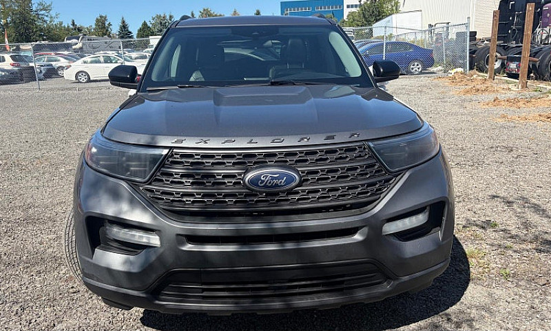 2022 Ford Explorer X...