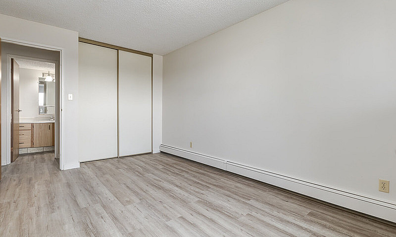Modern Apartments Wi...