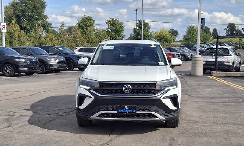 2024 Volkswagen Taos...