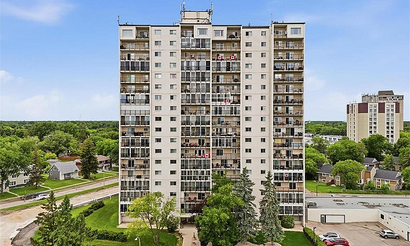 4B 1975 Corydon Aven...