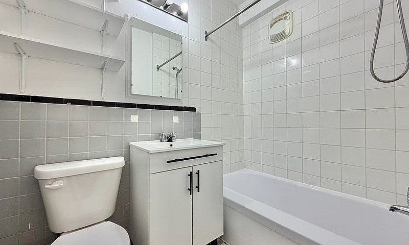 1 Bedroom - Heat & A...