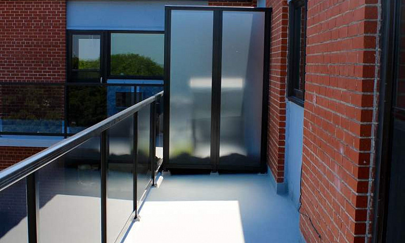 One-Bedroom Suite Fo...