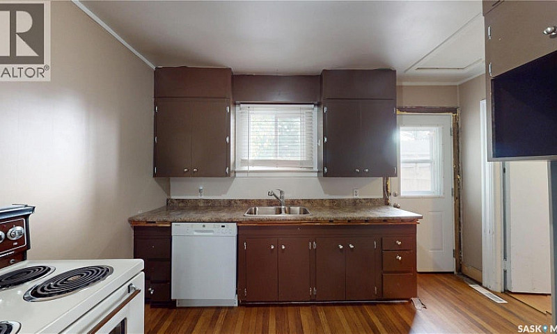 512 J Avenue S Saska...