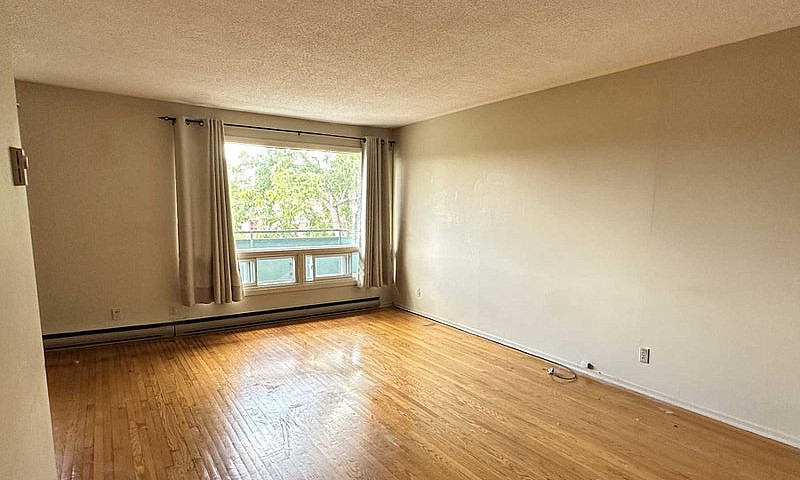 Large 2 Bedroom...