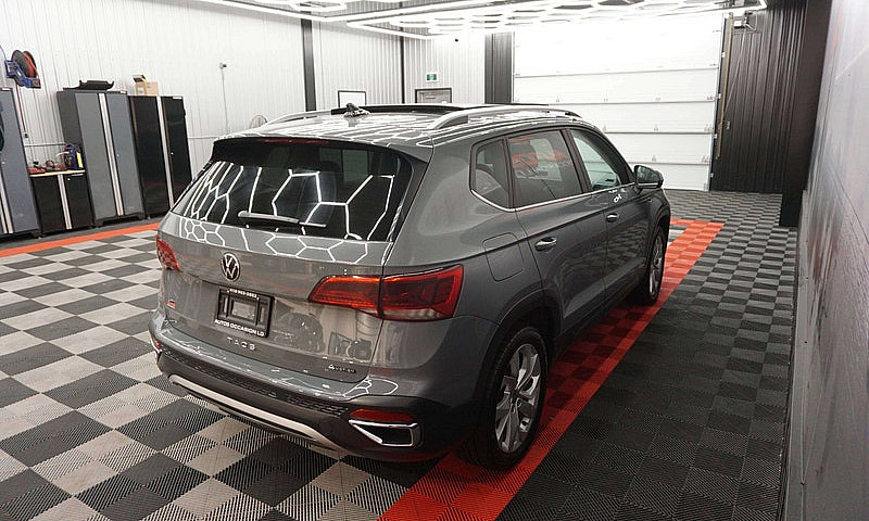2022 Volkswagen Taos...
