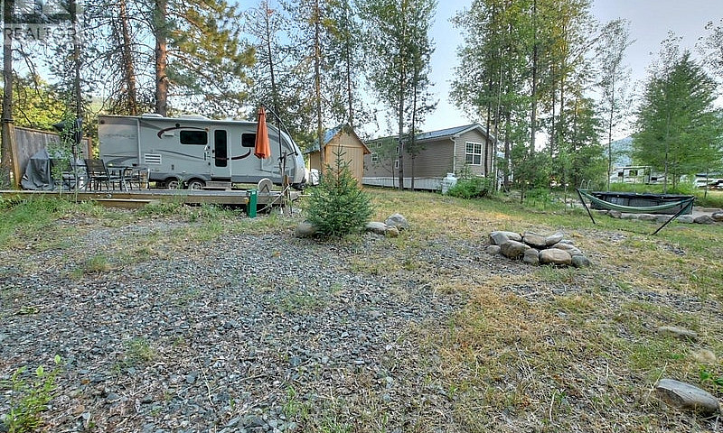 8202 Livesly Road Un...