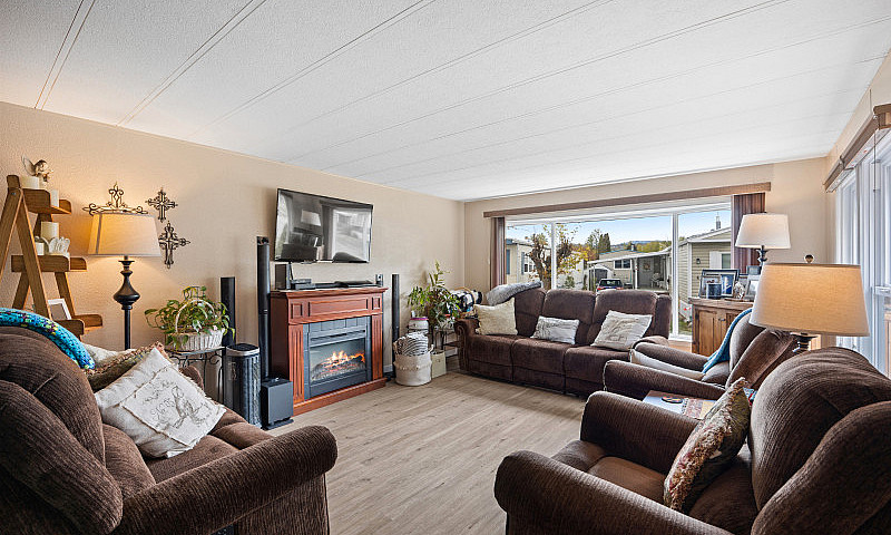 Manufactured Home On...
