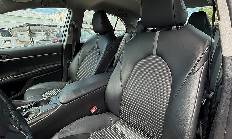2022 Toyota Camry Se...