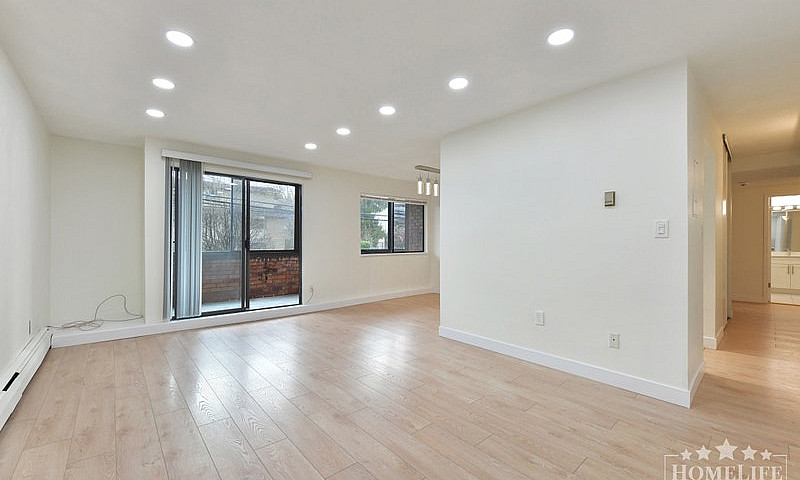 Fully Renovated 2 Be...