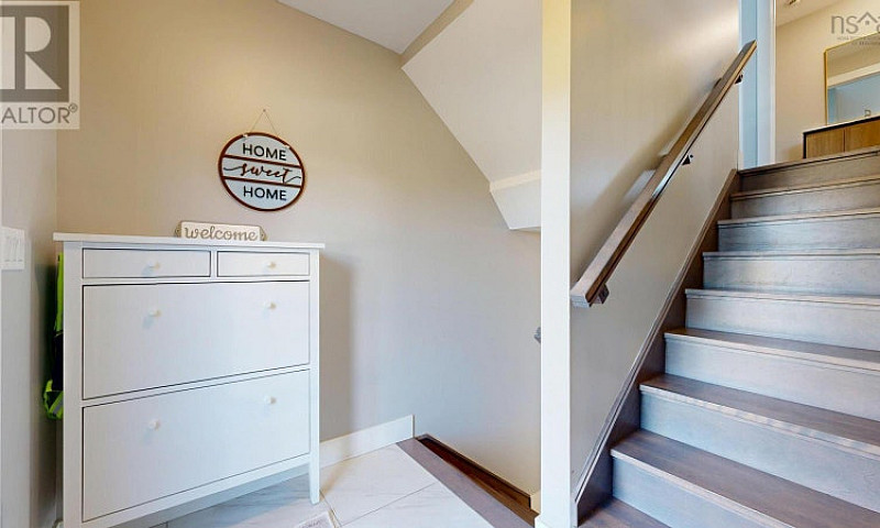 16 Sam Crescent Elms...