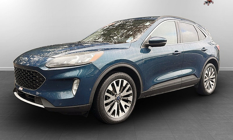 2020 Ford Escape Tit...