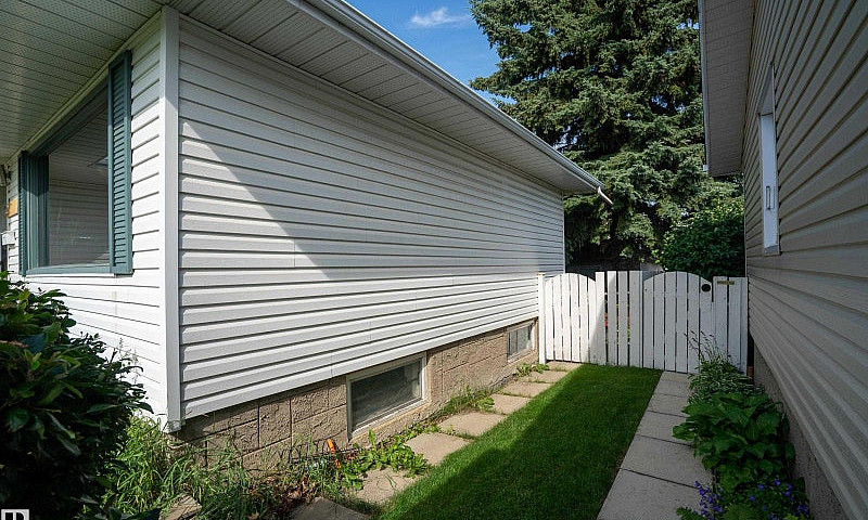 5307 105 St Nw Edmon...