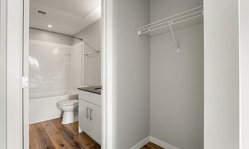 26 Ave Sw & 17A Sw| ...