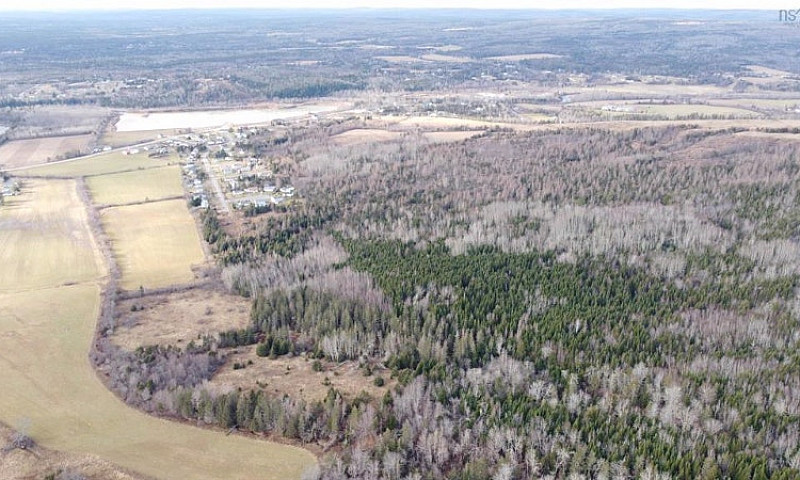 10.5 Acre Lot Min Fr...