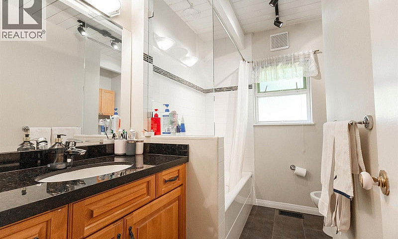 3063 Royal Avenue No...