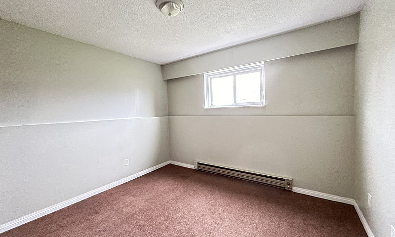 One Bedroom Apartmen...