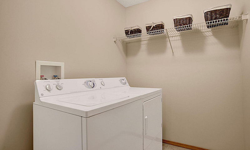 2 Bed X 1 Bath Apart...